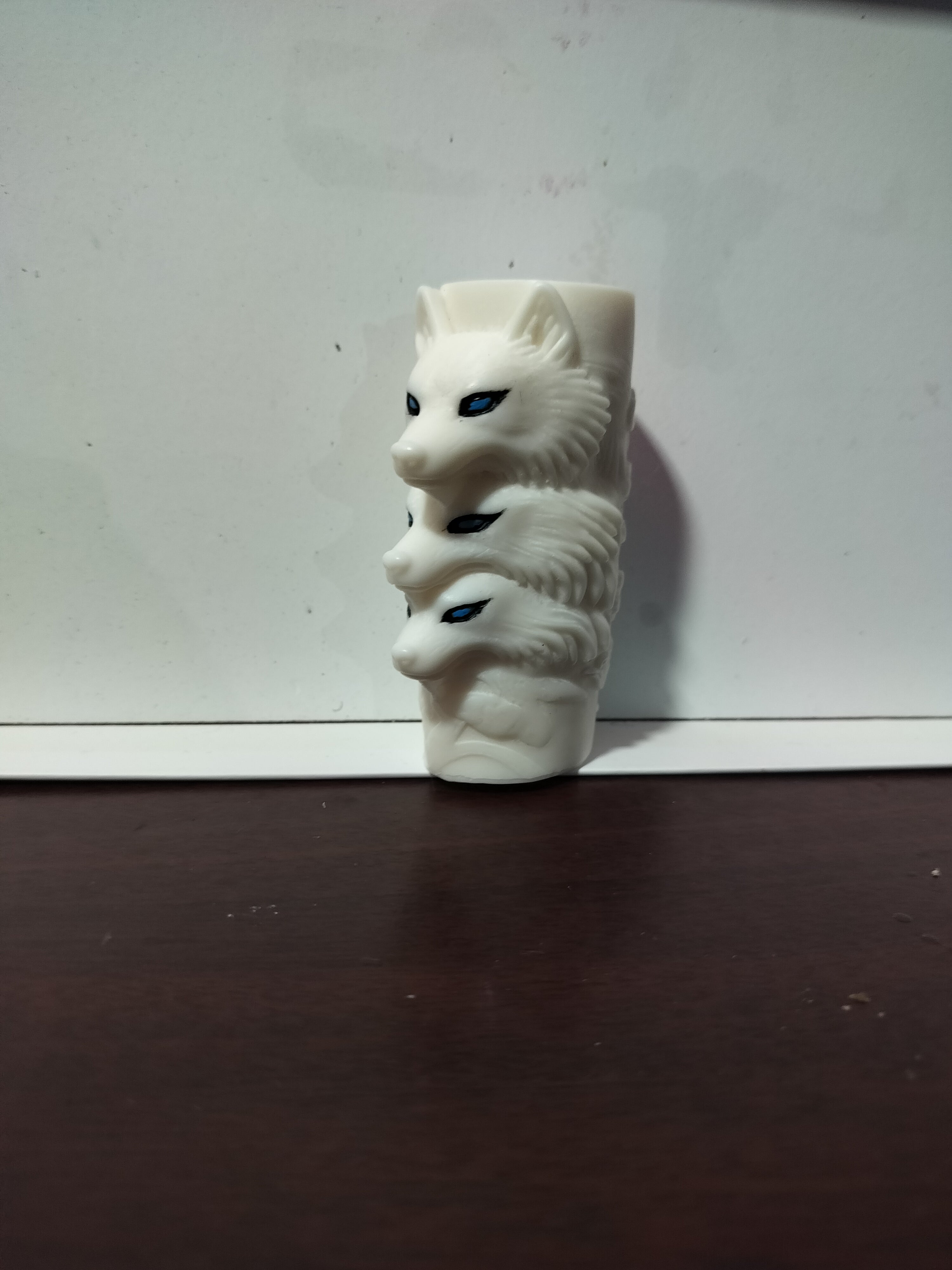 3 Wolves